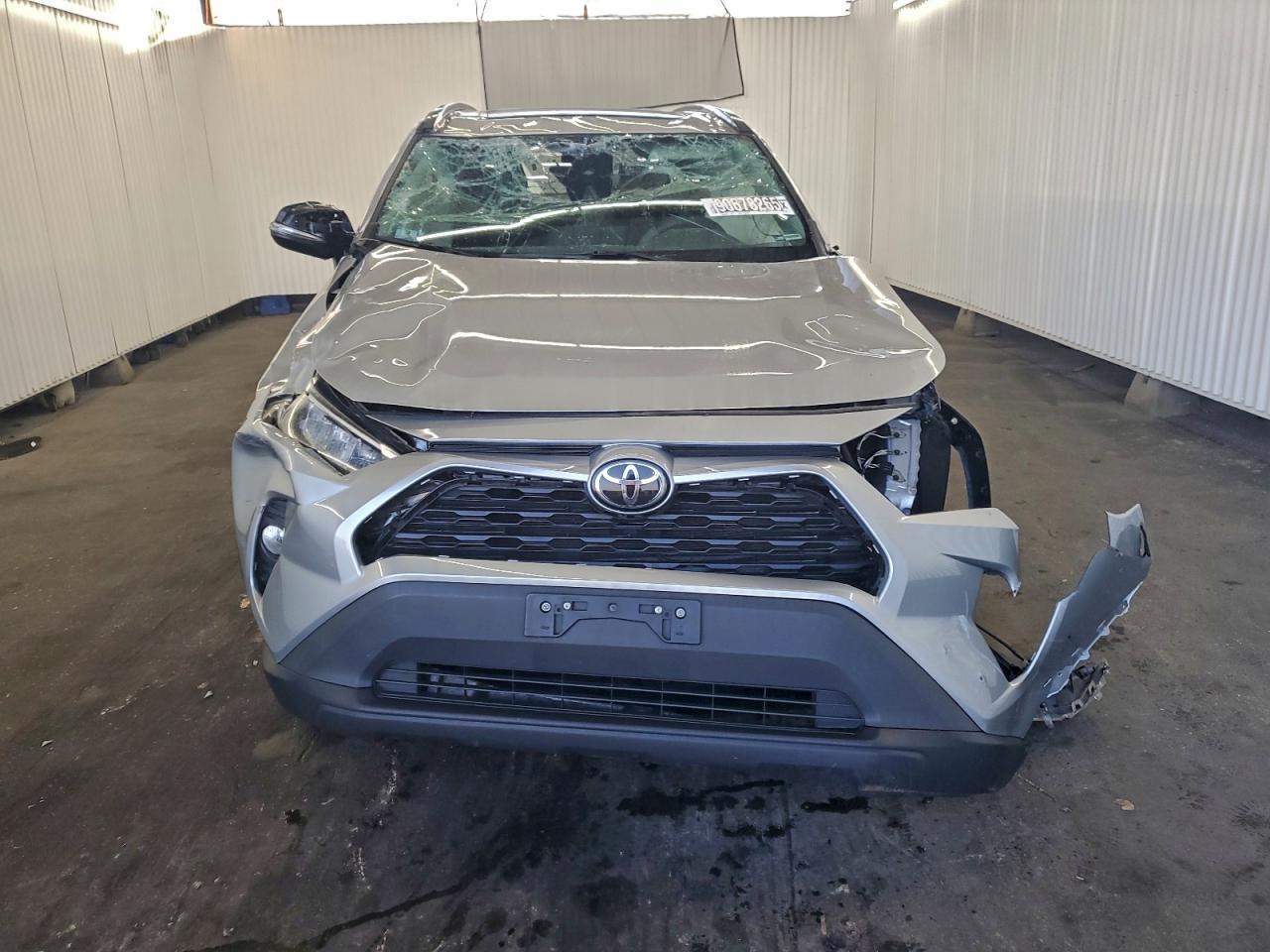 2019 Toyota RAV4, Xle