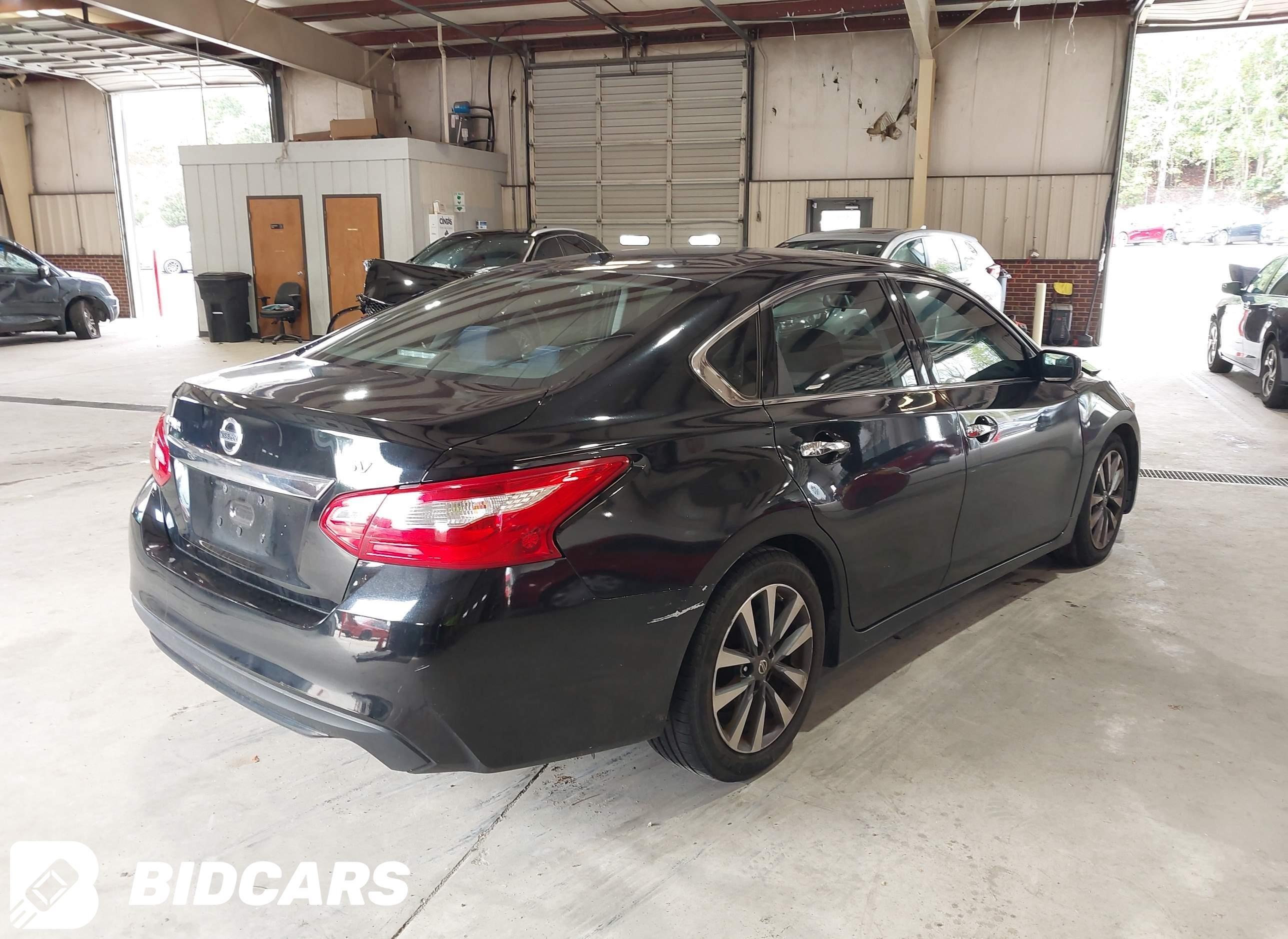 2017 Nissan Altima, 2.5 SV