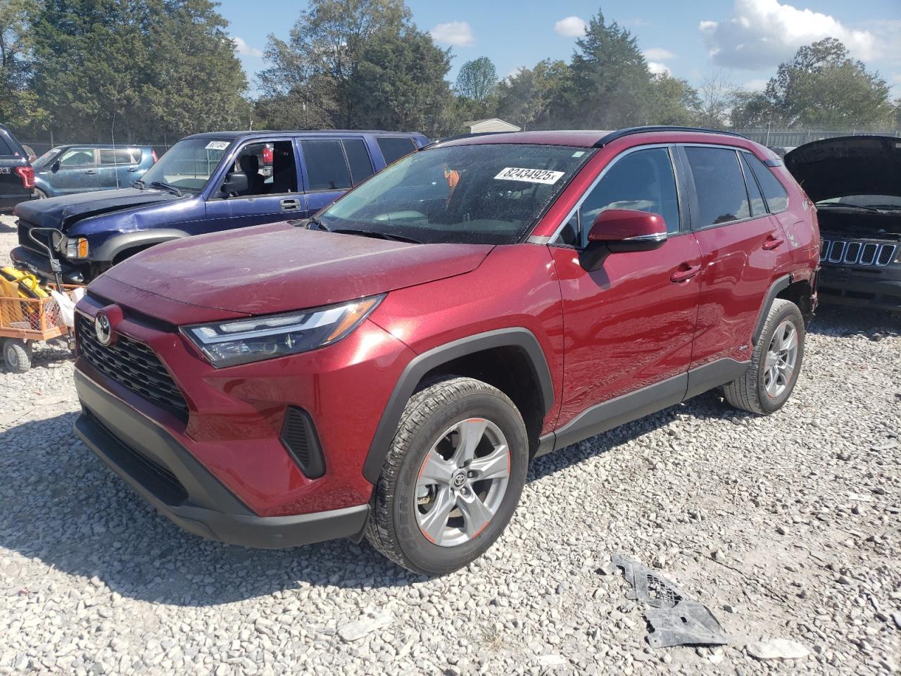 2025 Toyota RAV4, Xle