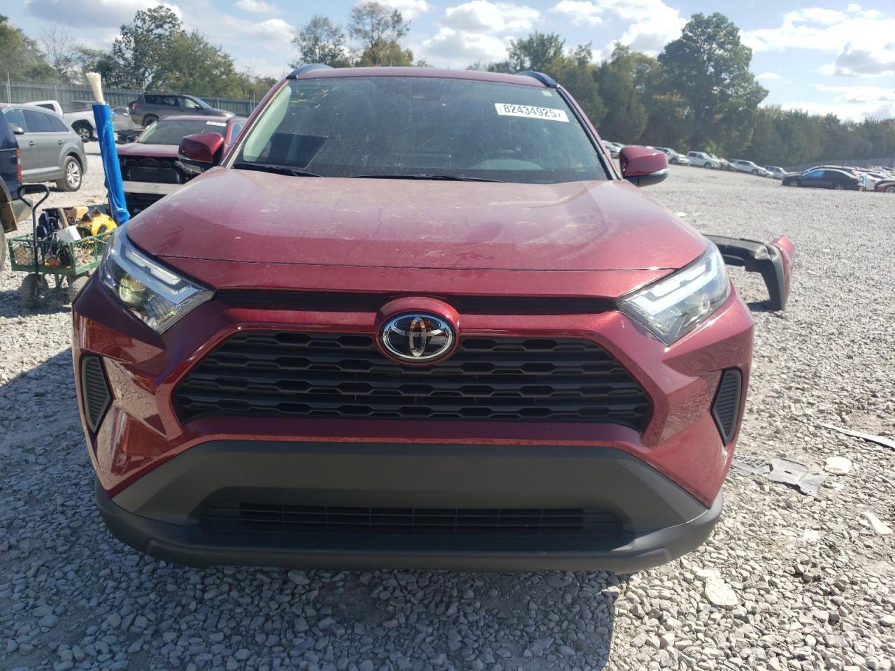 2025 Toyota RAV4, Xle