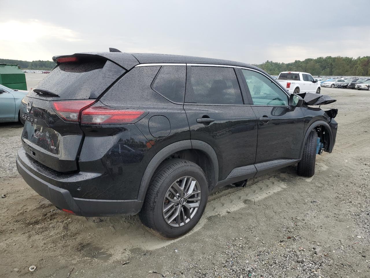 2024 Nissan Rogue, S