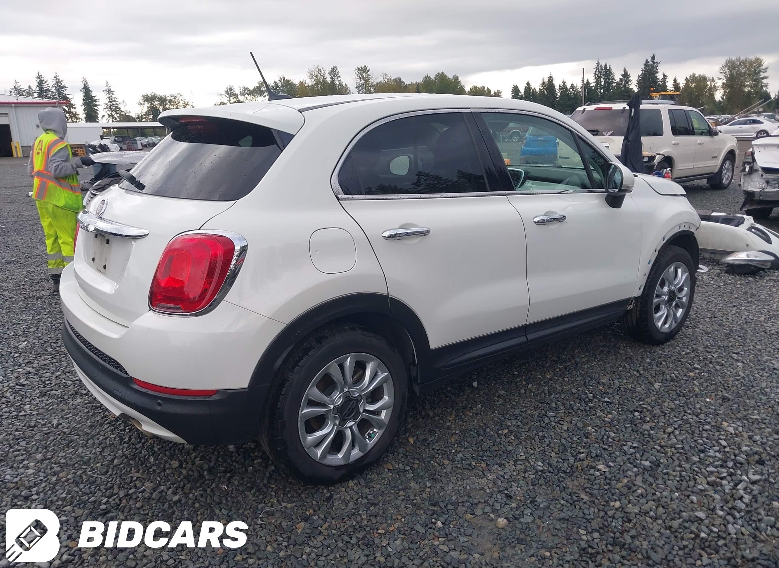 2016 Fiat 500X, Lounge