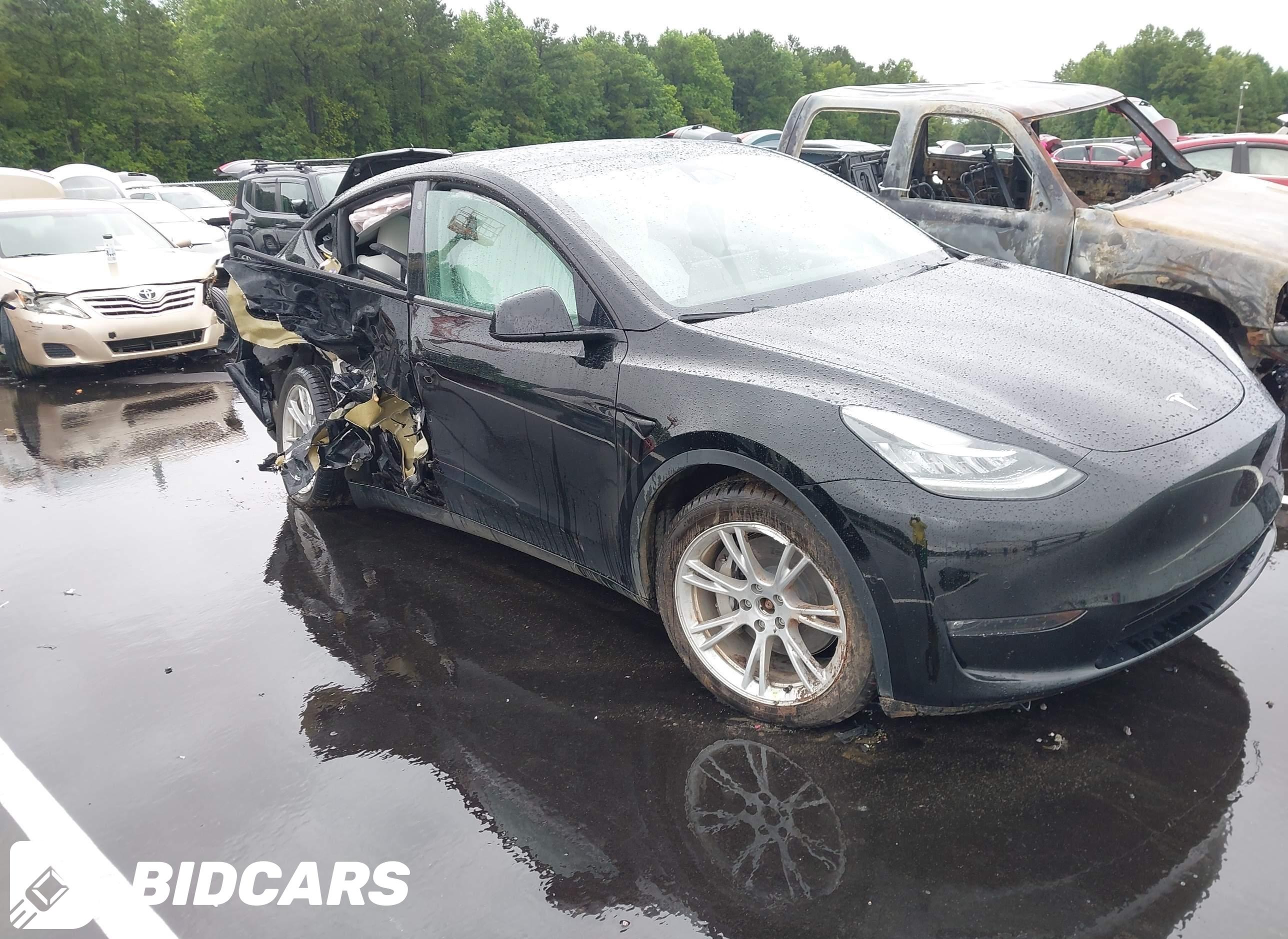 2022 Tesla Model Y, Long Rang...