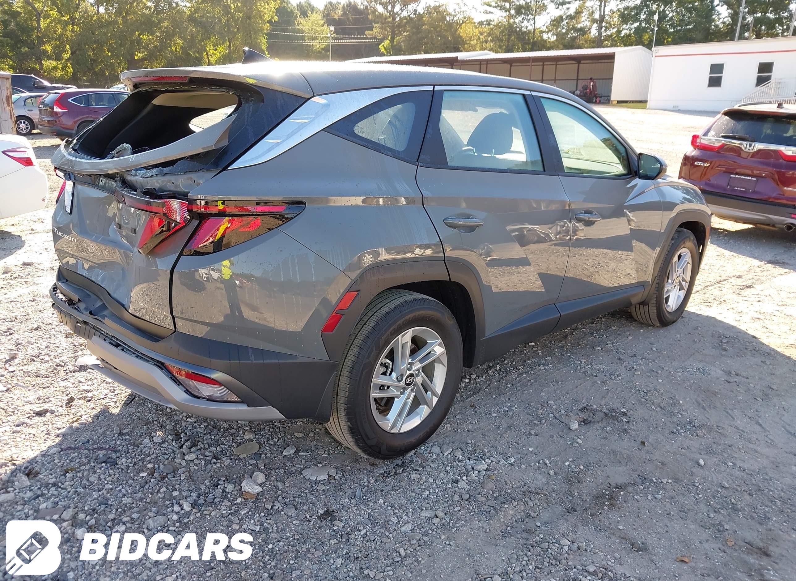 2025 Hyundai Tucson, SE