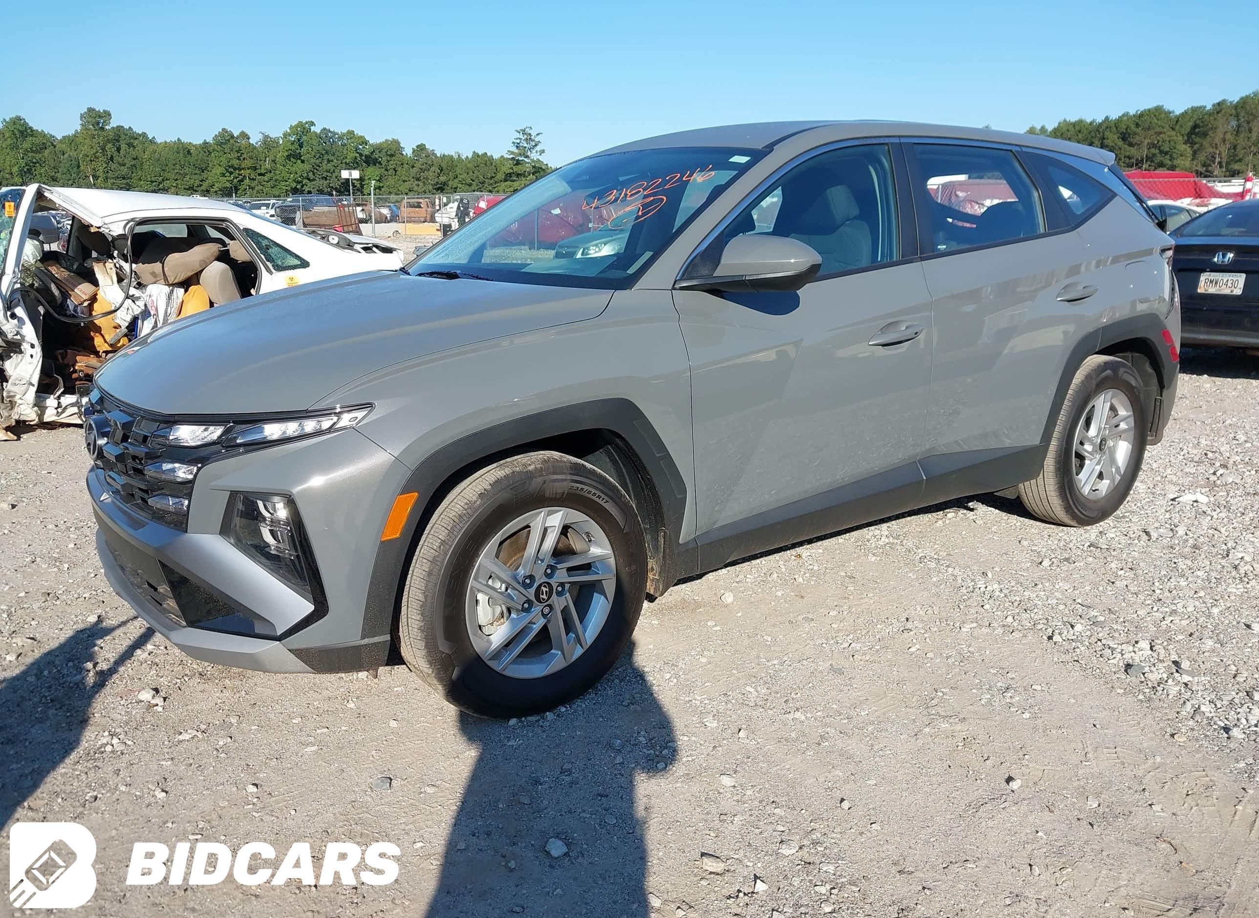 2025 Hyundai Tucson, SE