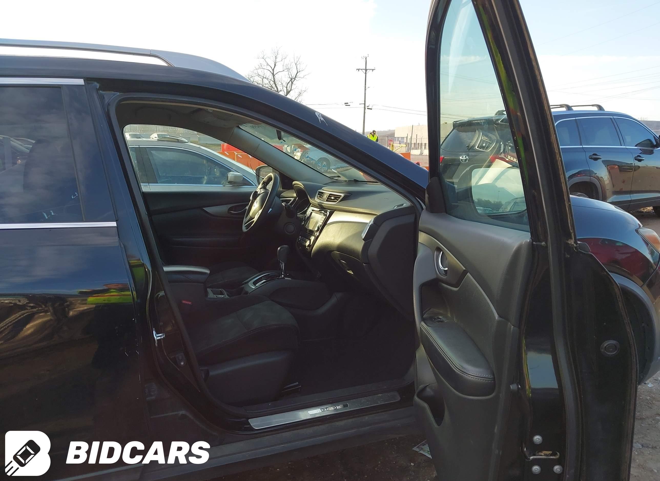 2016 Nissan Rogue, SV