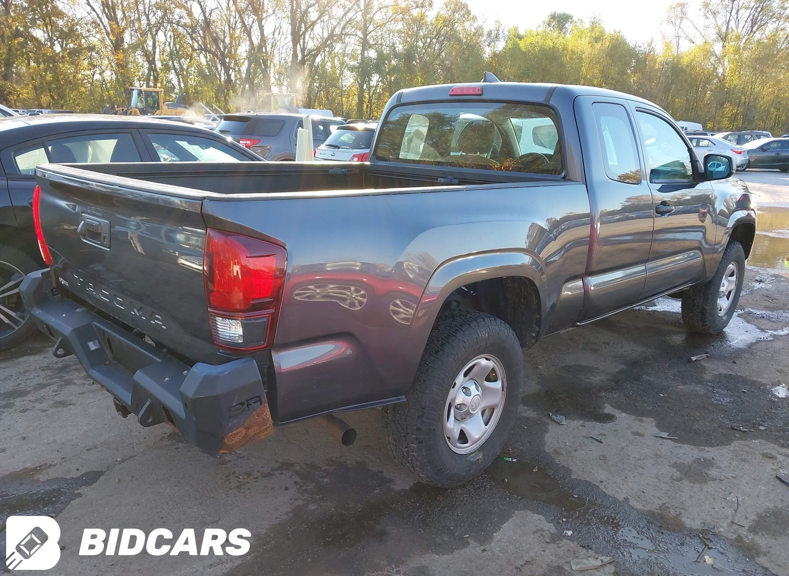 2018 Toyota Tacoma, SR