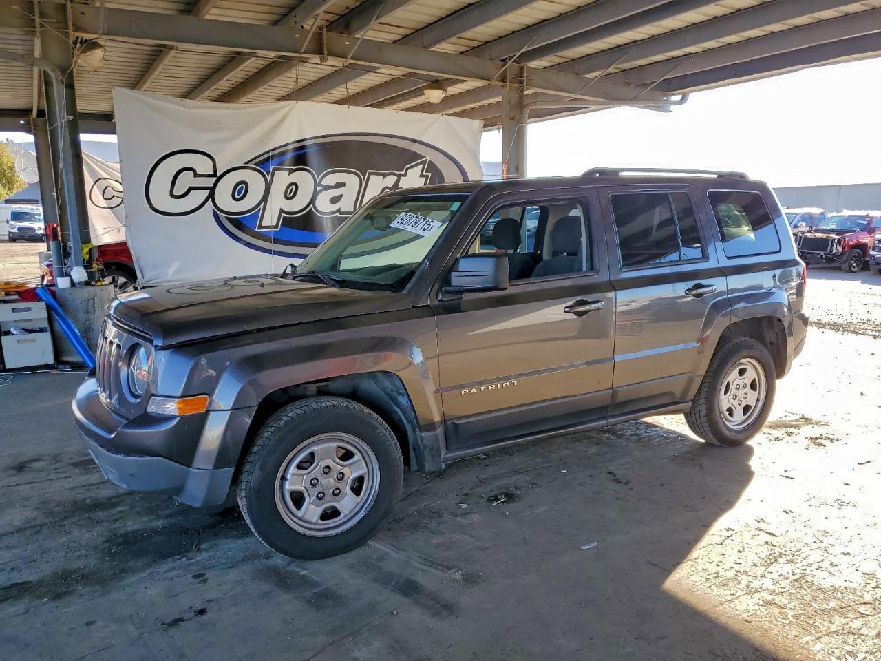 2016 Jeep Patriot, Sport