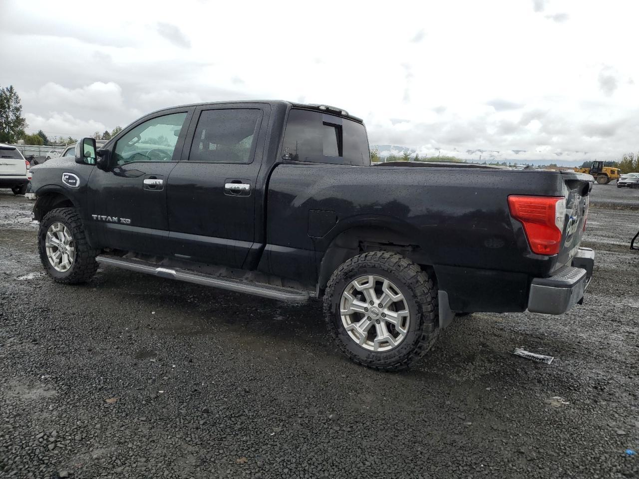 2016 Nissan Titan, SL