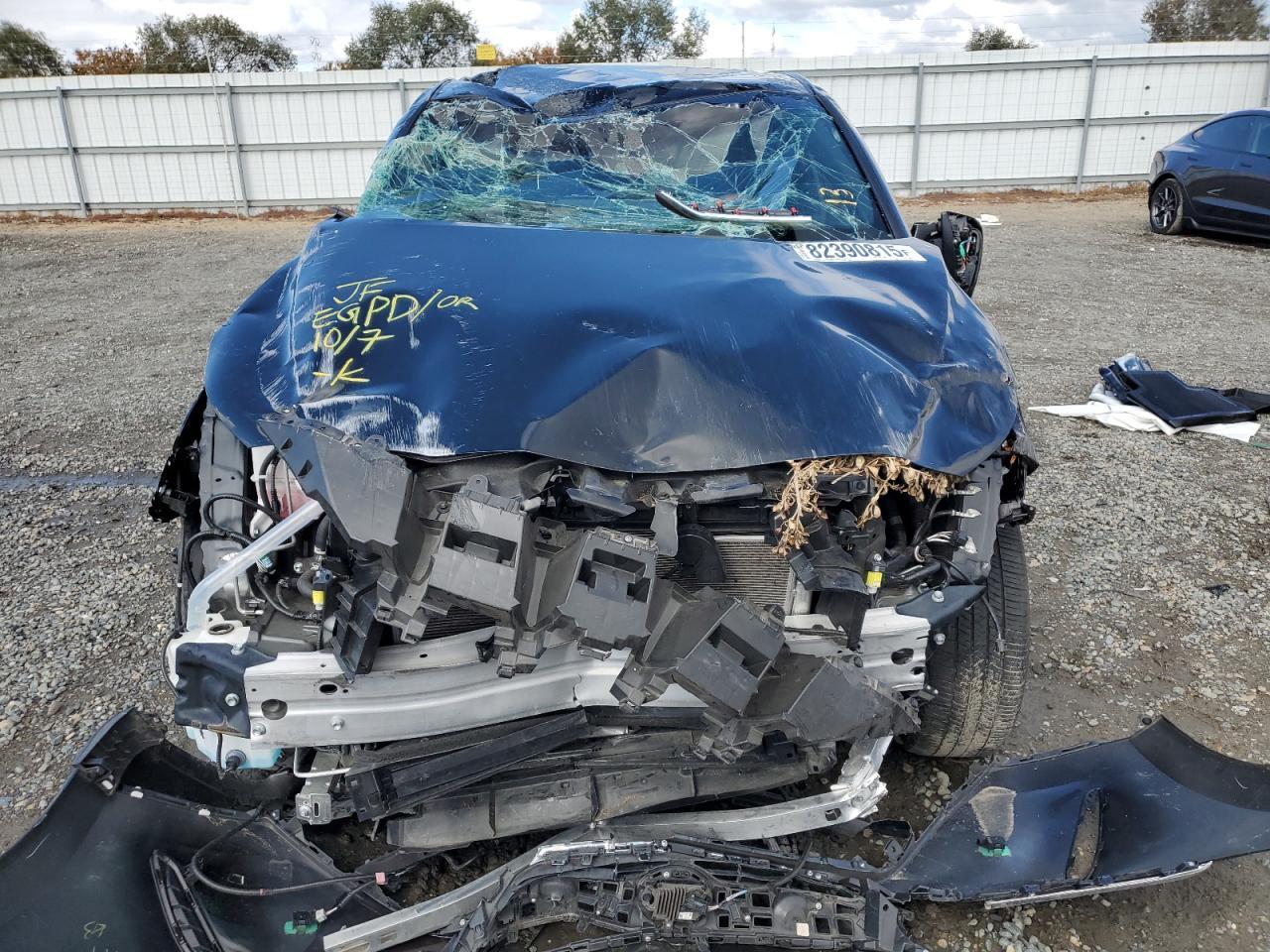 2022 Toyota Venza, LE