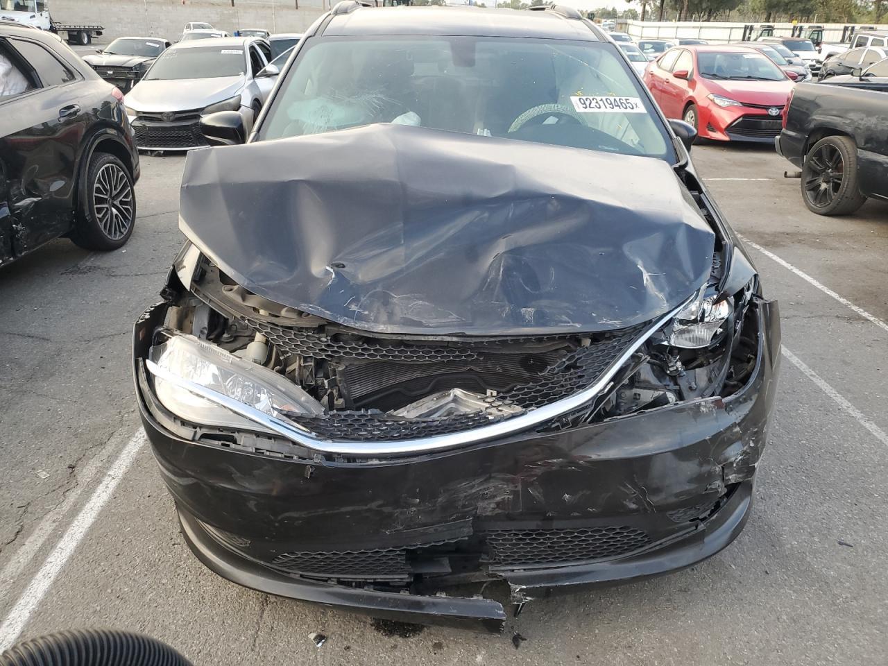 2021 Chrysler Voyager, Lxi