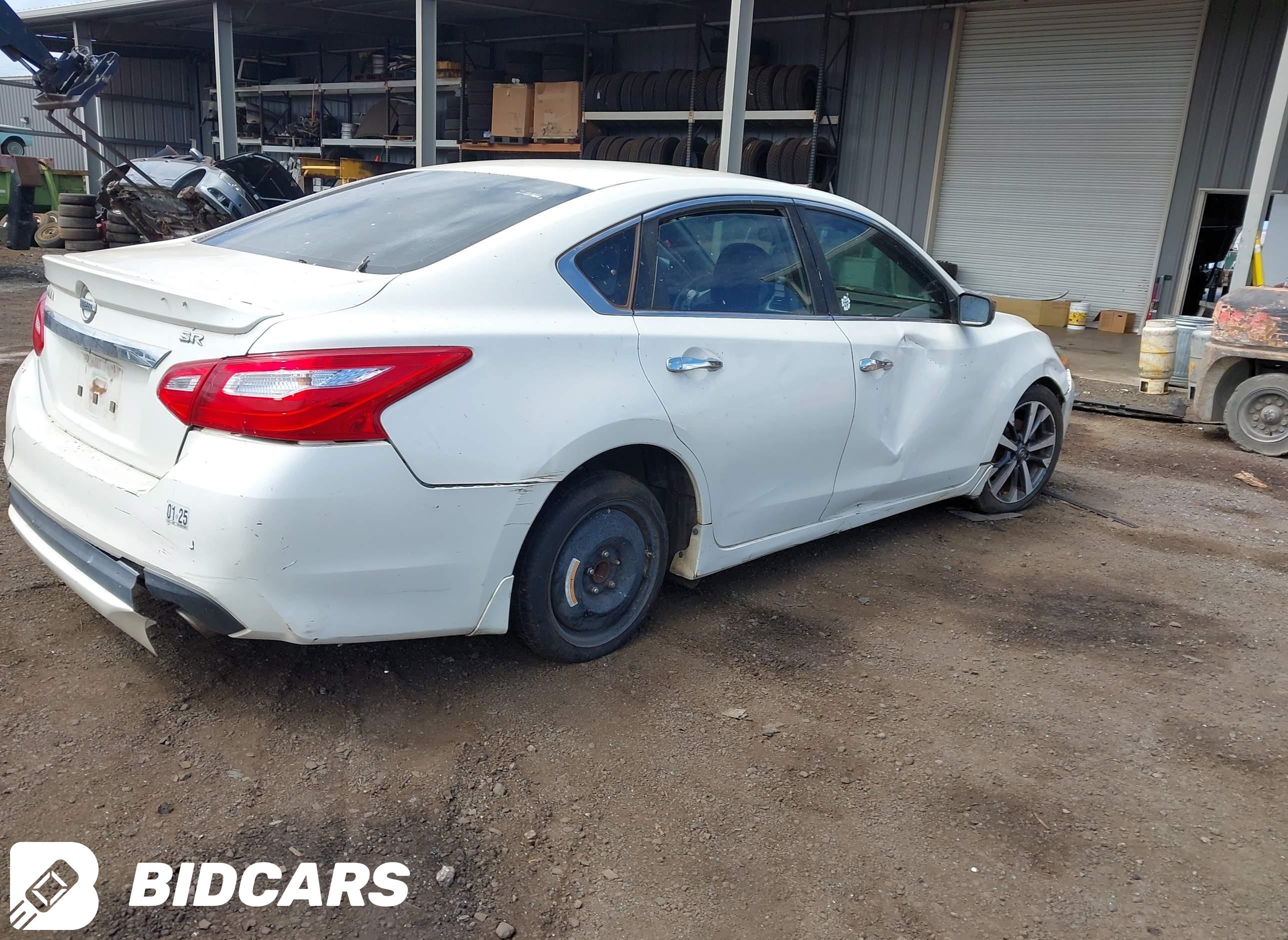 2017 Nissan Altima, 2.5 SR