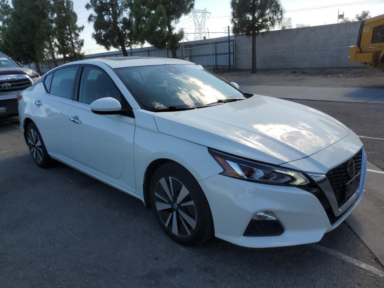 2021 Nissan Altima, SV