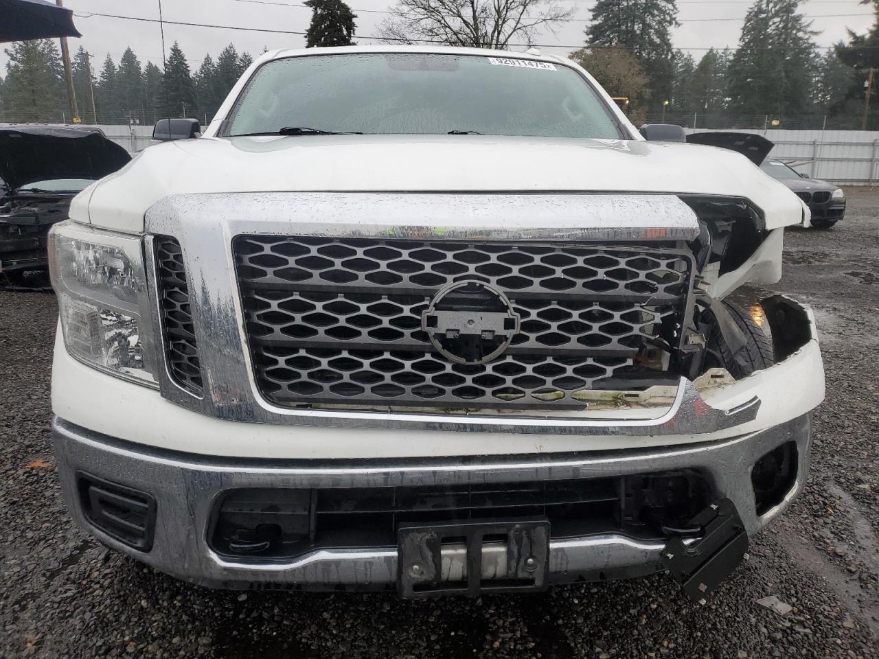 2017 Nissan Titan, S