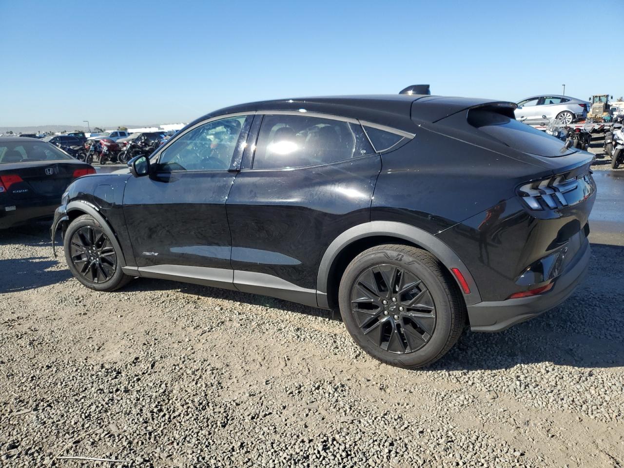 2025 Ford Mustang, Select