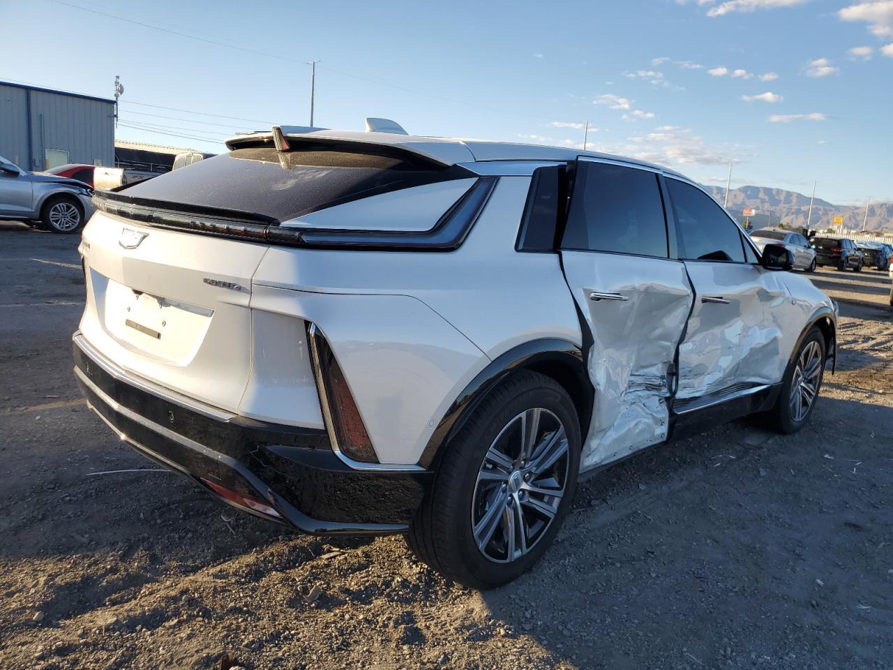 2024 Cadillac Lyriq, Luxury