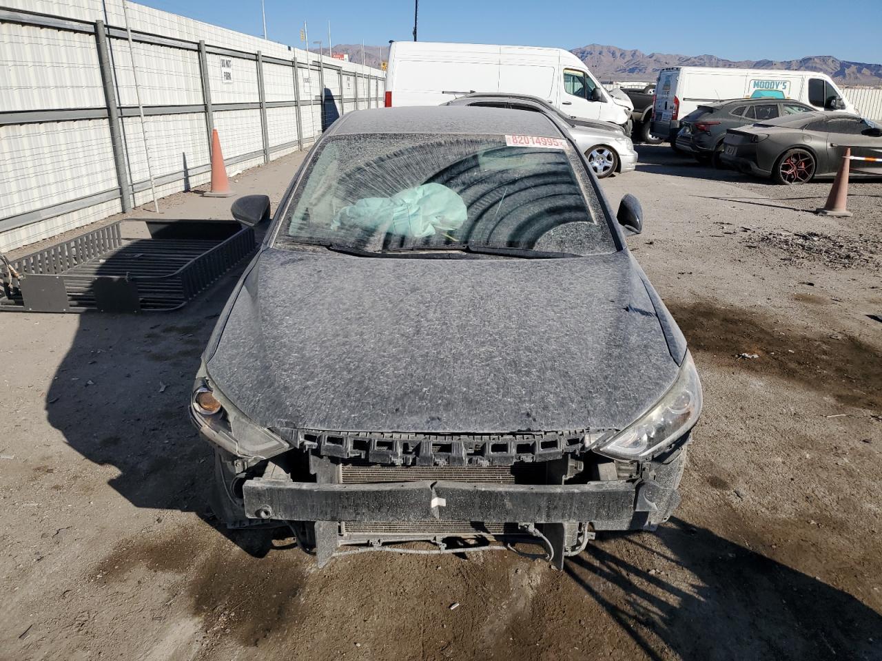 2018 Hyundai Elantra, Sel