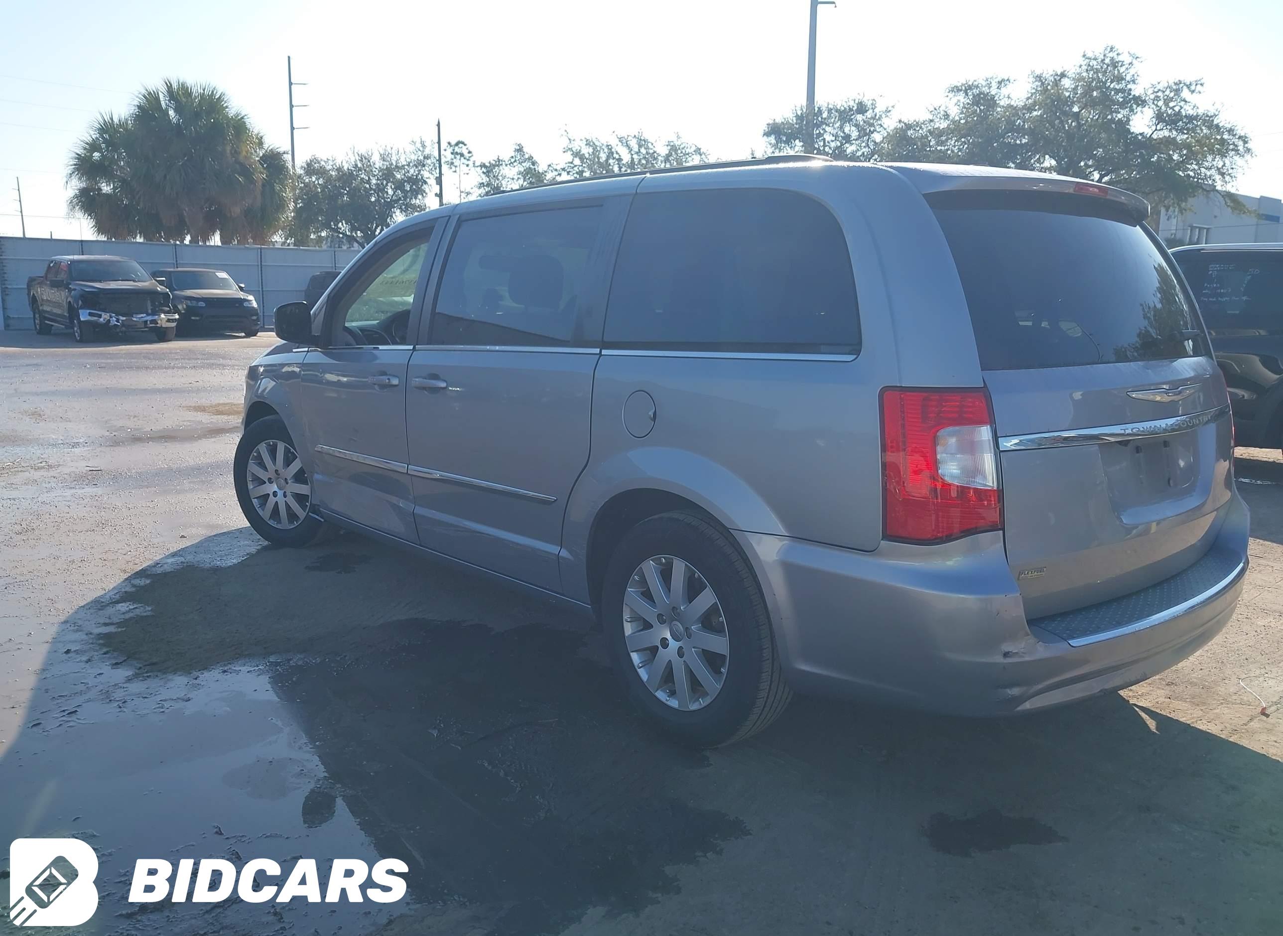 2015 Chrysler Town and Countr...