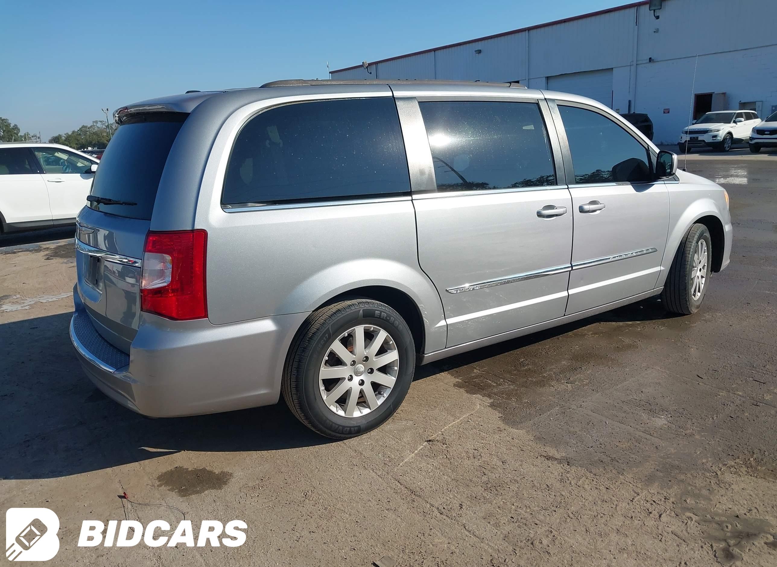 2015 Chrysler Town and Countr...