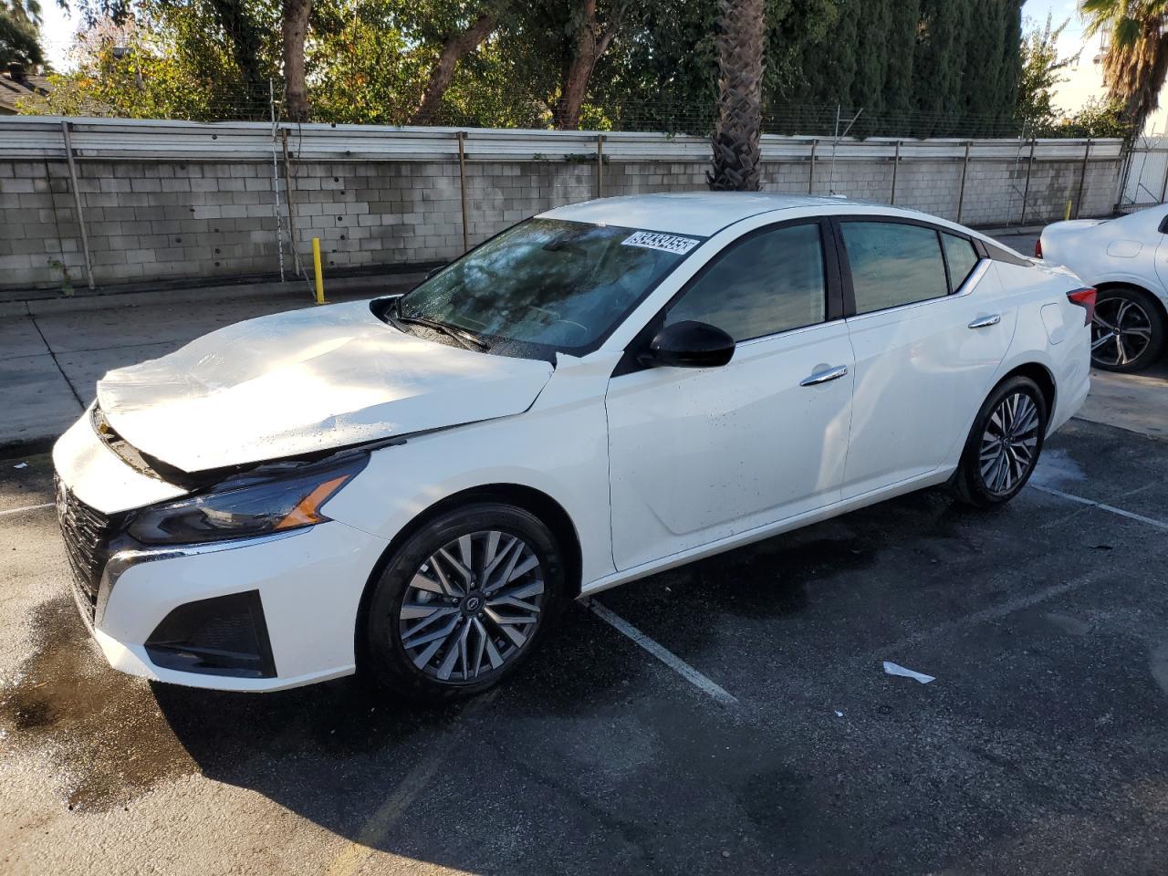 2025 Nissan Altima, SV