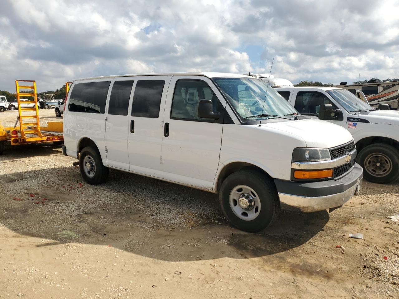 2015 Chevrolet Express, LT