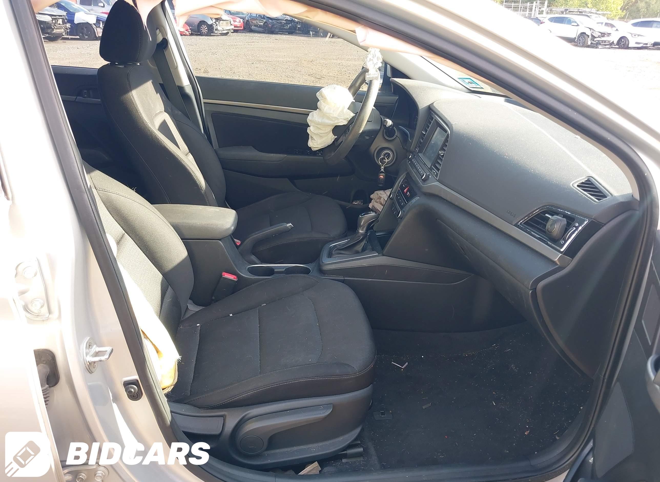 2018 Hyundai Elantra, Sel