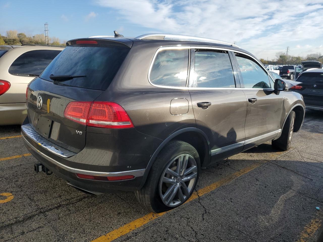 2015 Volkswagen Touareg, V6