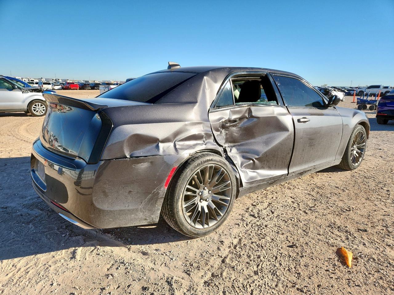 2019 Chrysler 300, Touring