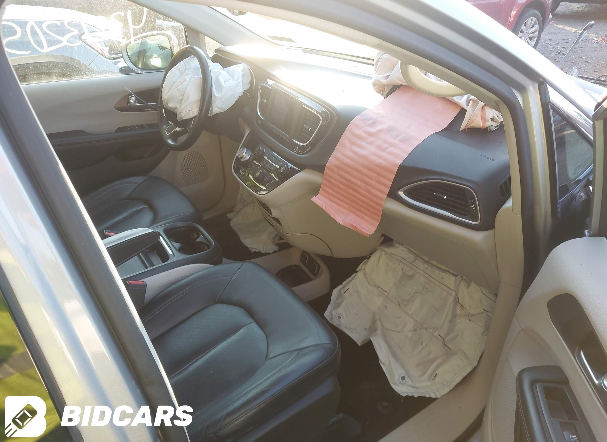 2019 Chrysler Pacifica, Touri...