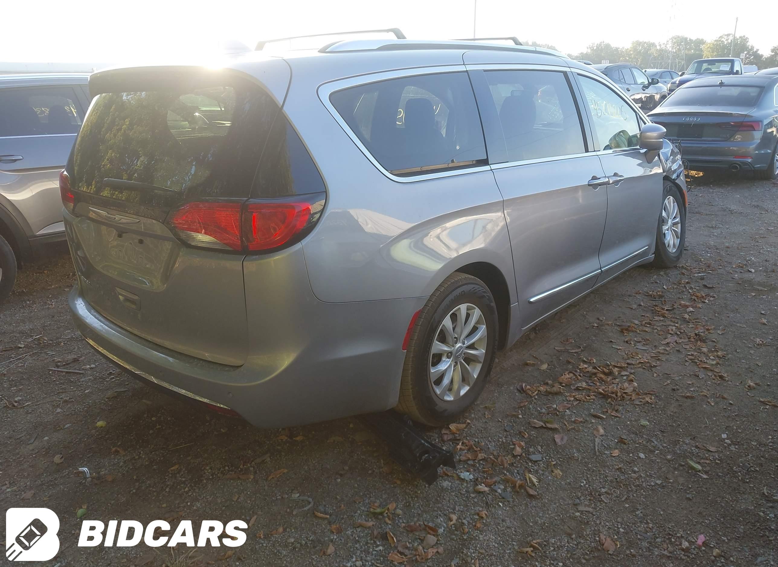 2019 Chrysler Pacifica, Touri...