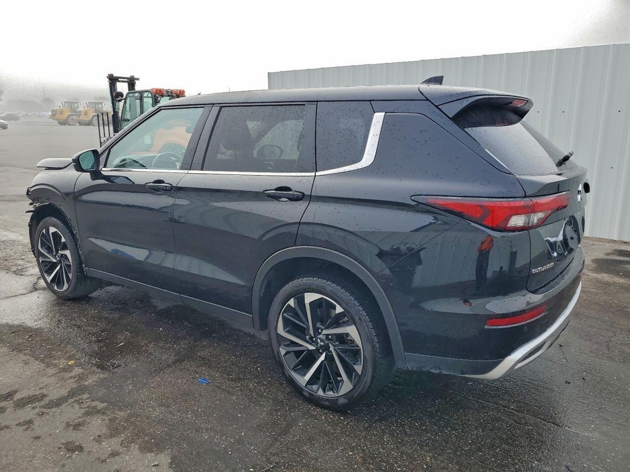 2024 Mitsubishi Outlander, SE