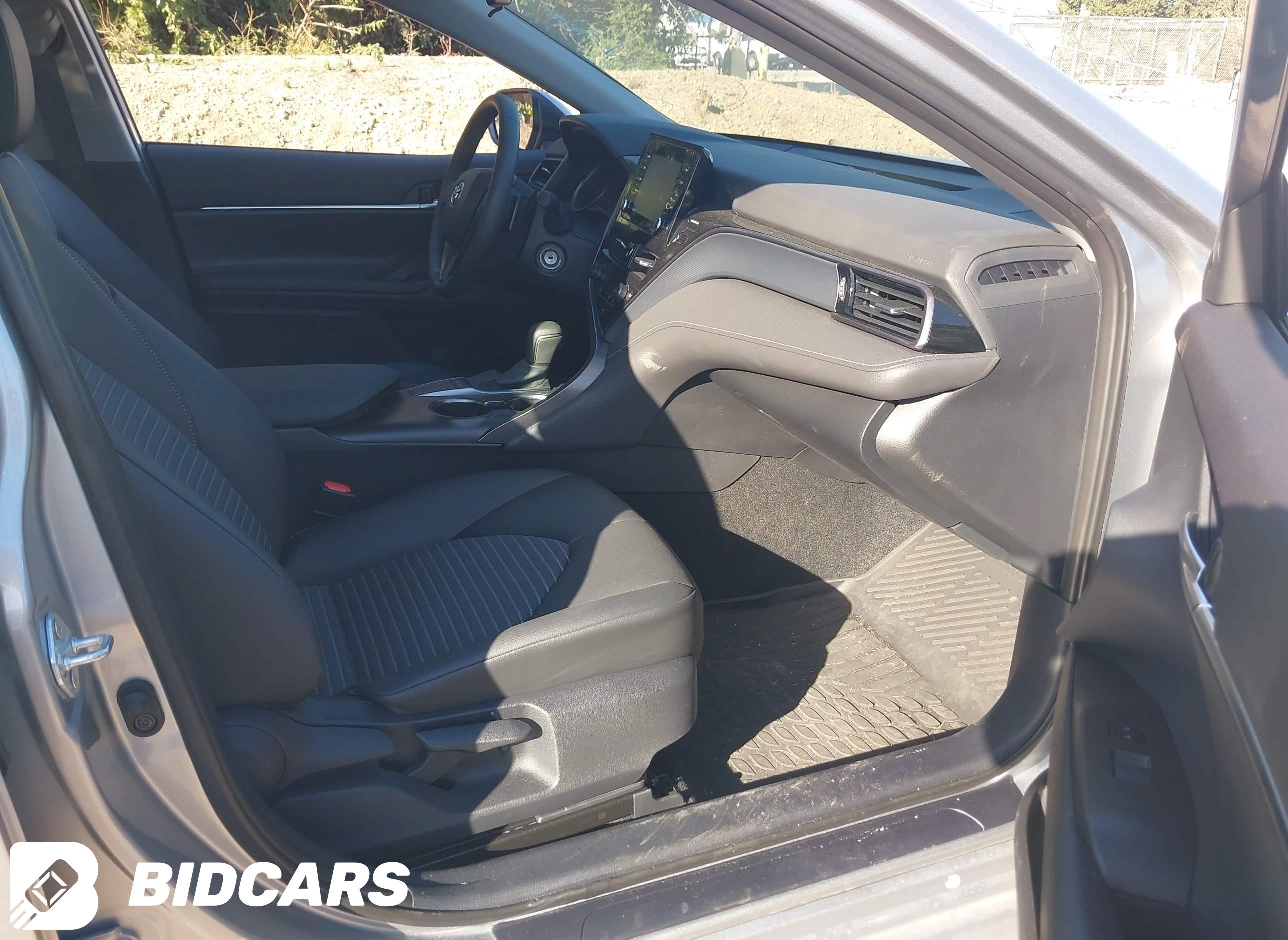 2024 Toyota Camry, SE