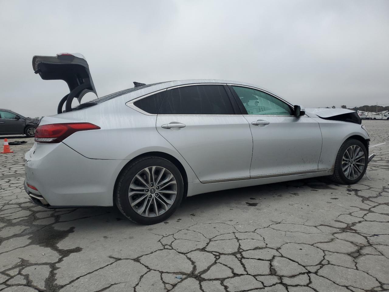 2017 Genesis G80, Base