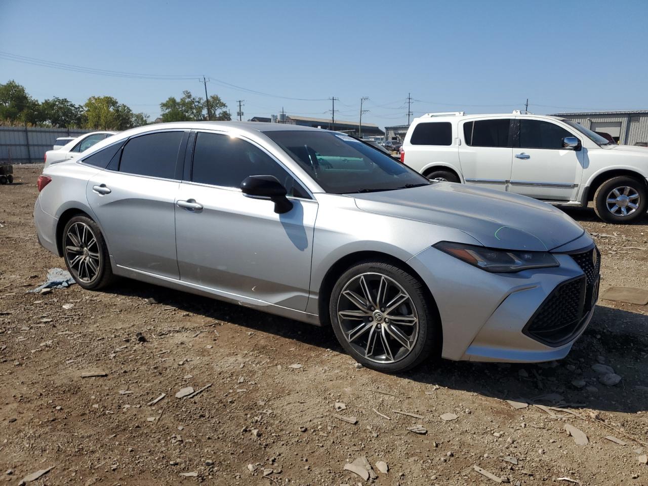 2022 Toyota Avalon, Touring