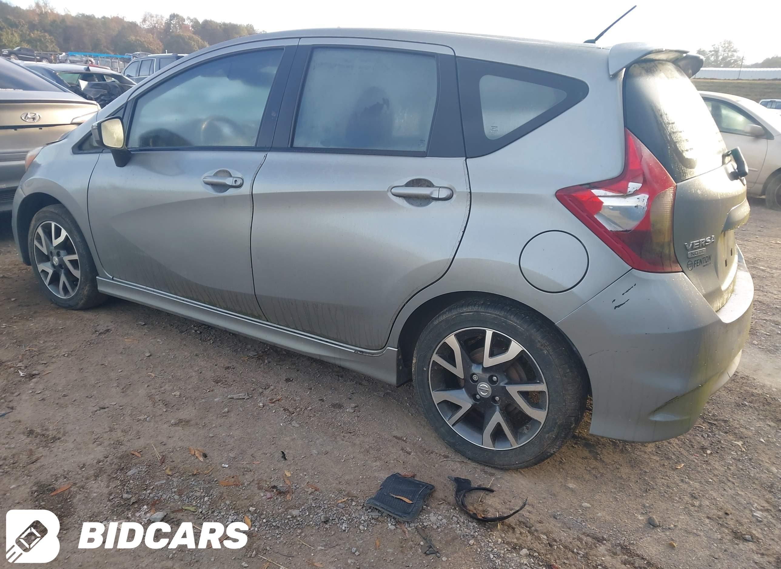 2015 Nissan Versa, Note SR