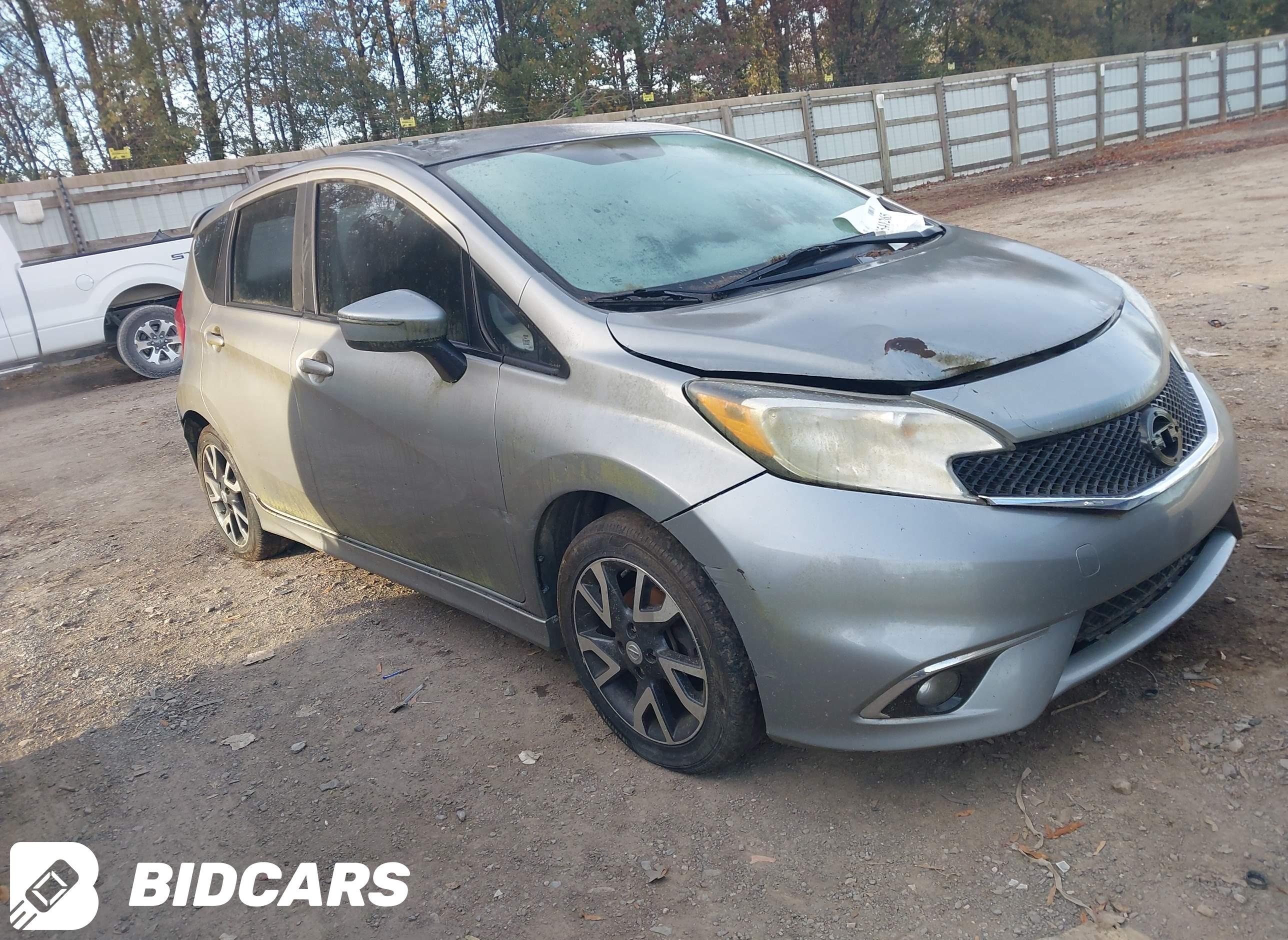 2015 Nissan Versa, Note SR