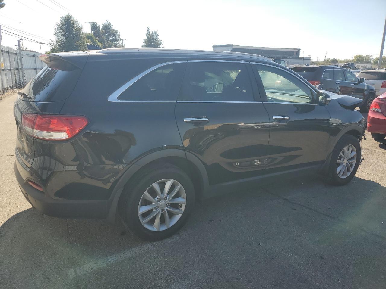 2017 KIA Sorento, LX