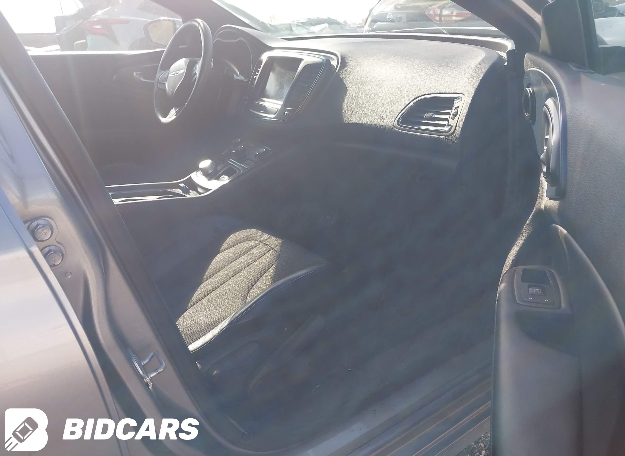 2015 Chrysler 200, S