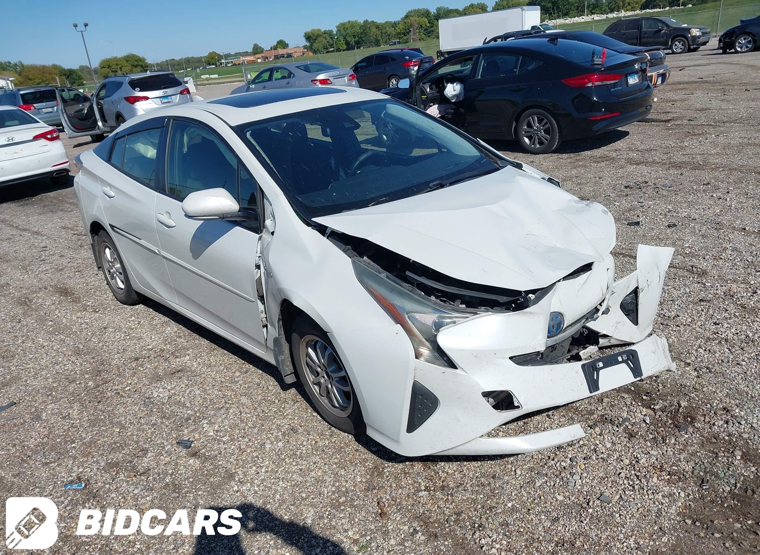 2016 Toyota Prius, Three