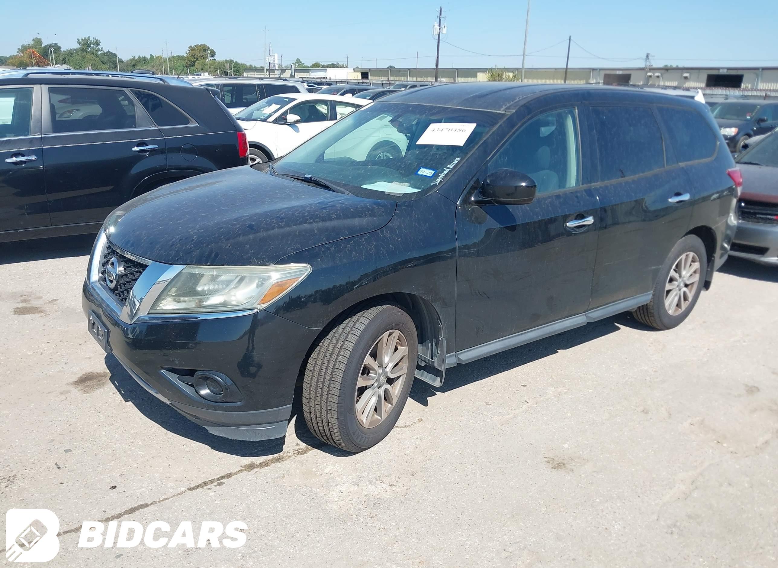 2015 Nissan Pathfinder, S
