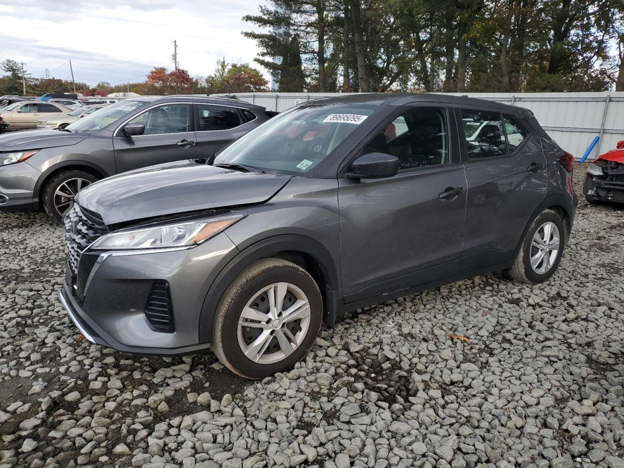 2024 Nissan Kicks, S