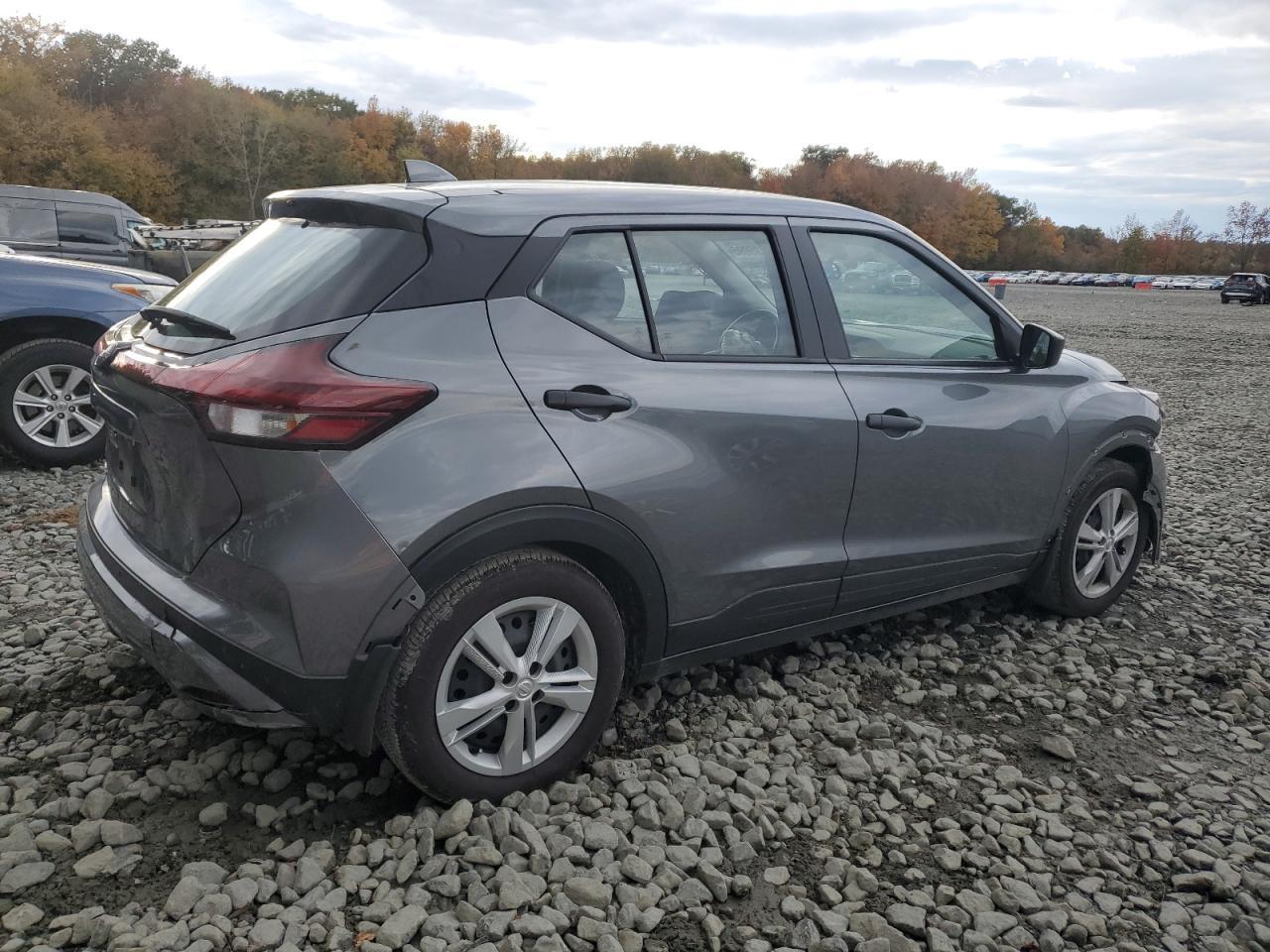 2024 Nissan Kicks, S