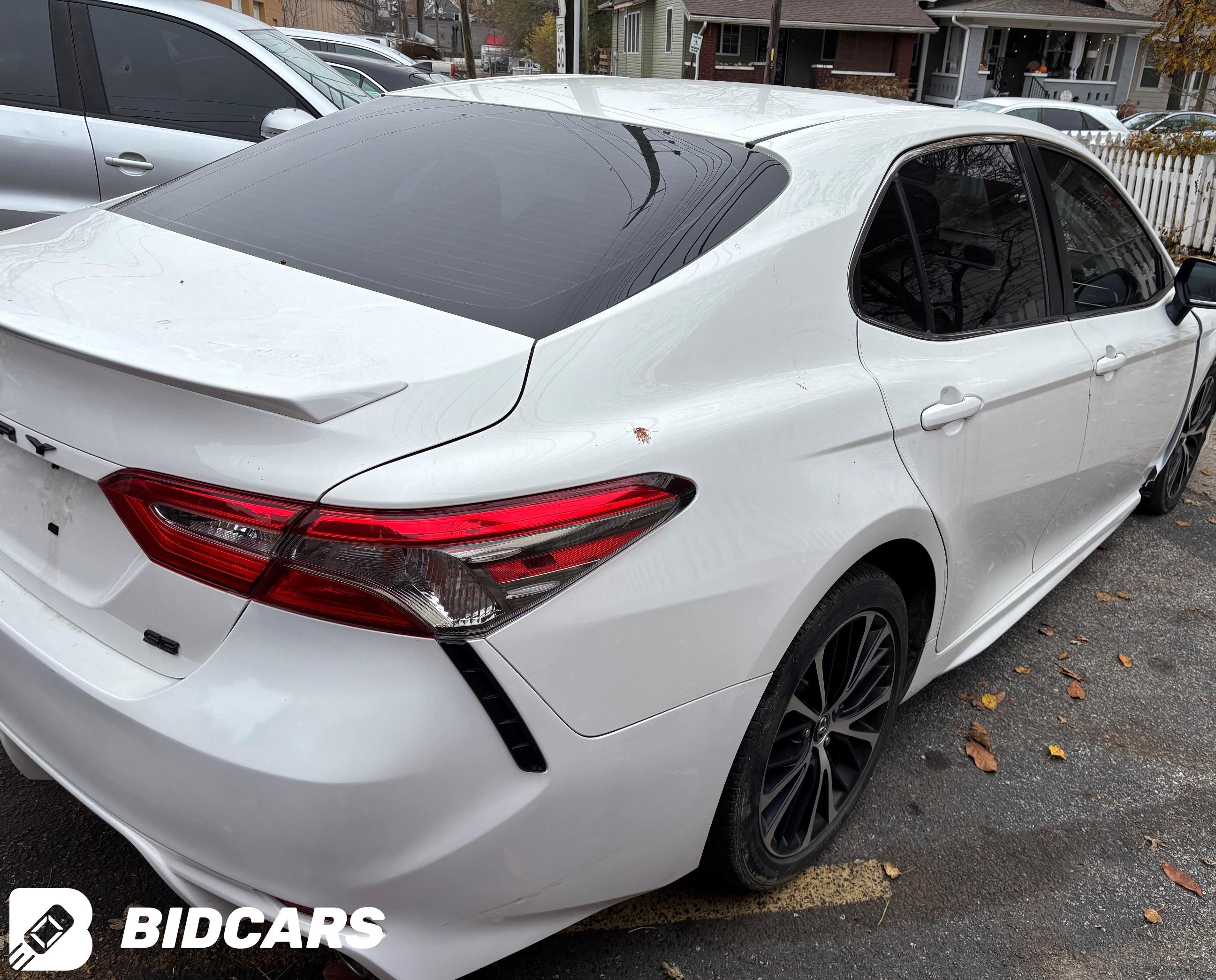 2018 Toyota Camry, SE