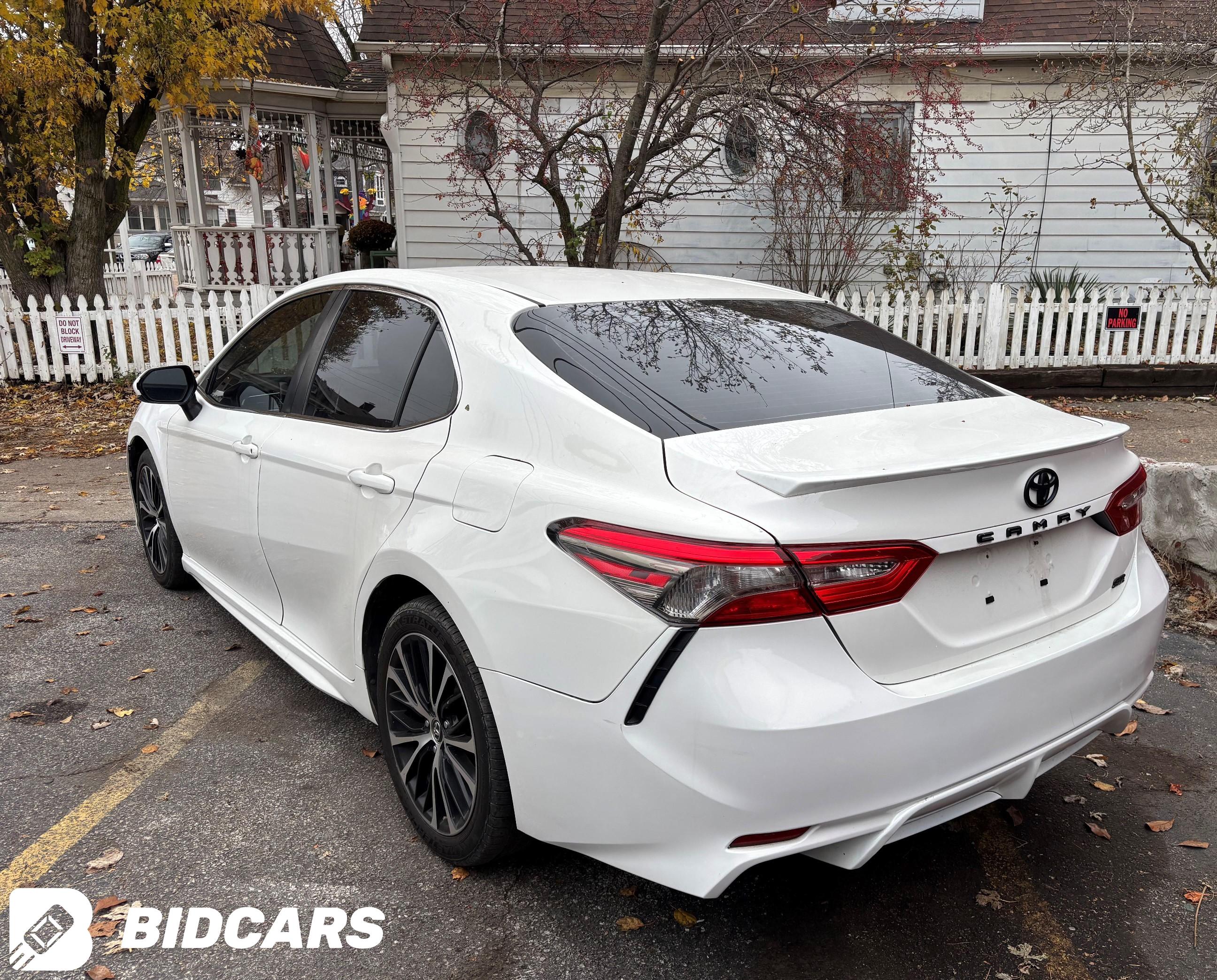 2018 Toyota Camry, SE