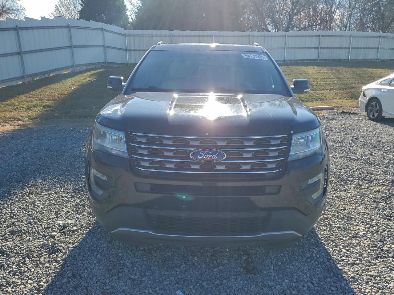 2017 Ford Explorer, Xlt