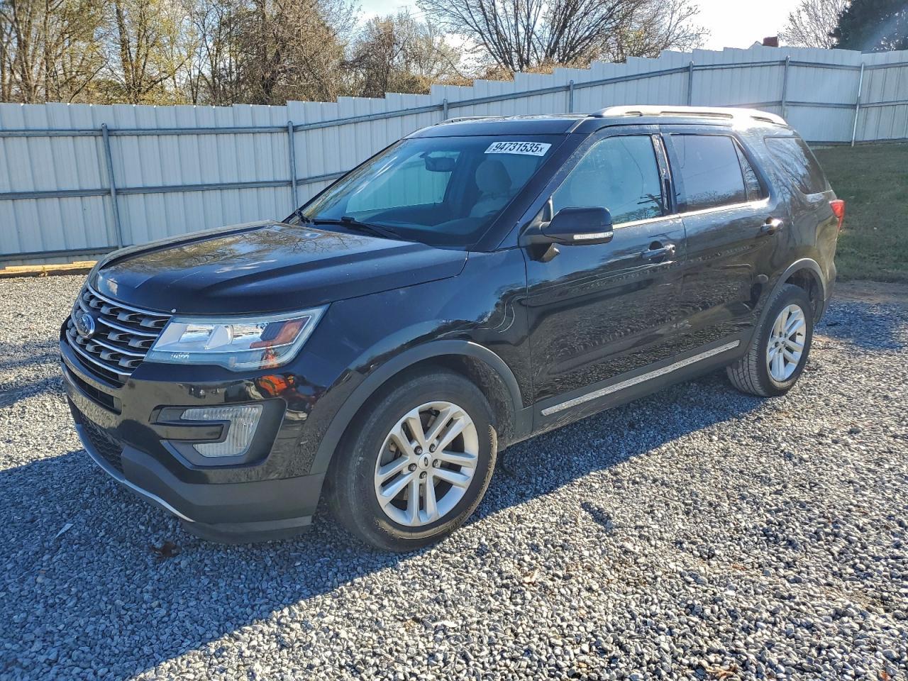 2017 Ford Explorer, Xlt