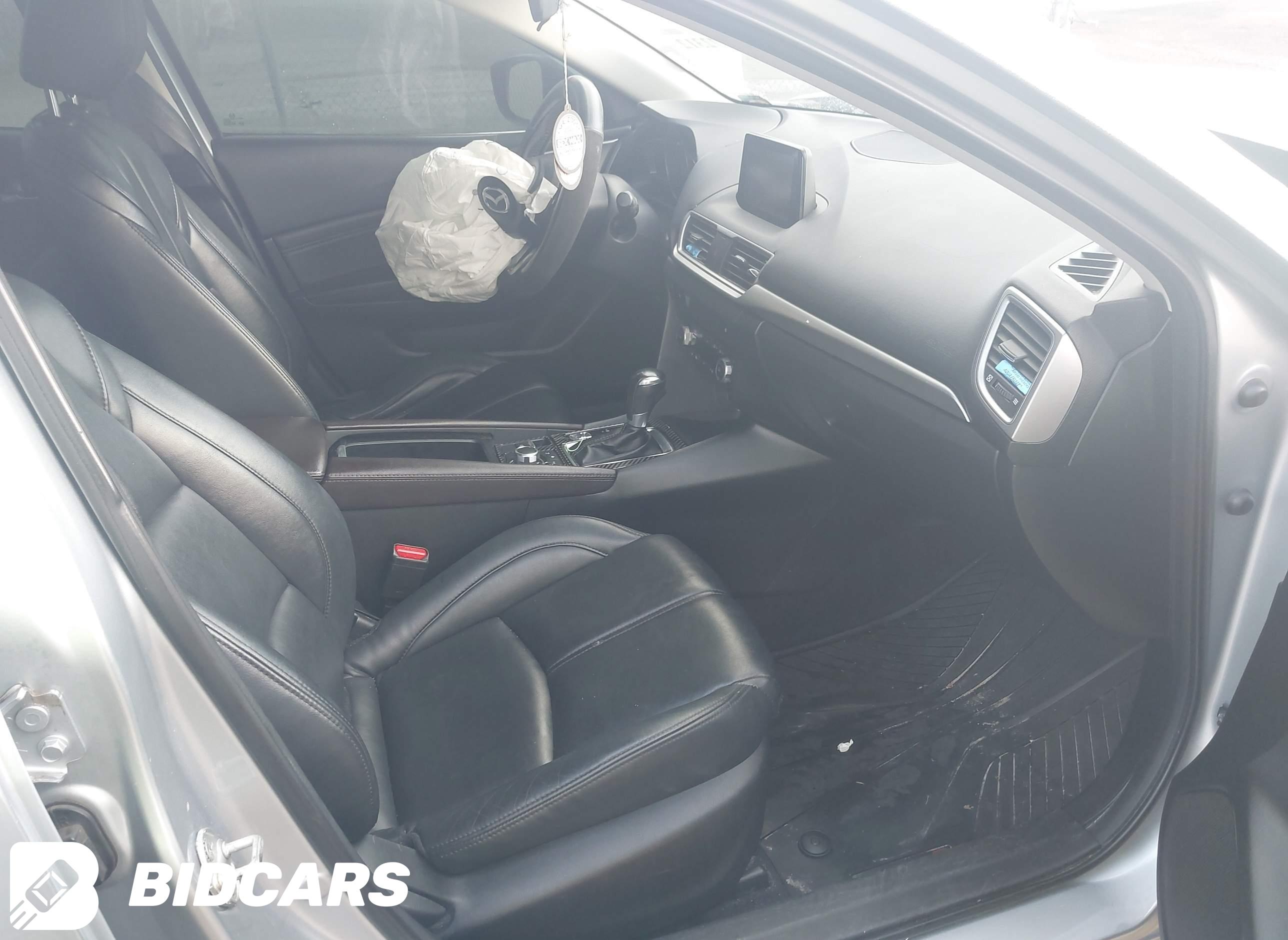 2018 Mazda 3, Touring