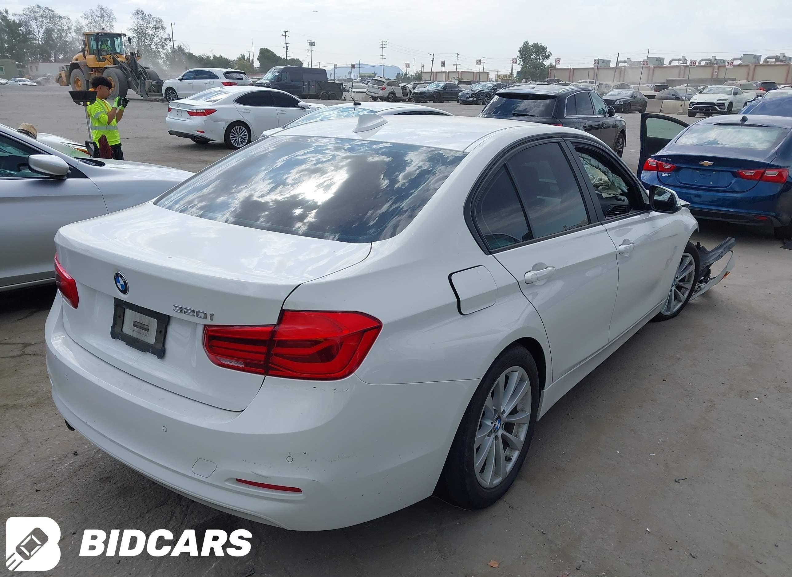 2018 BMW 3 Series, 320I