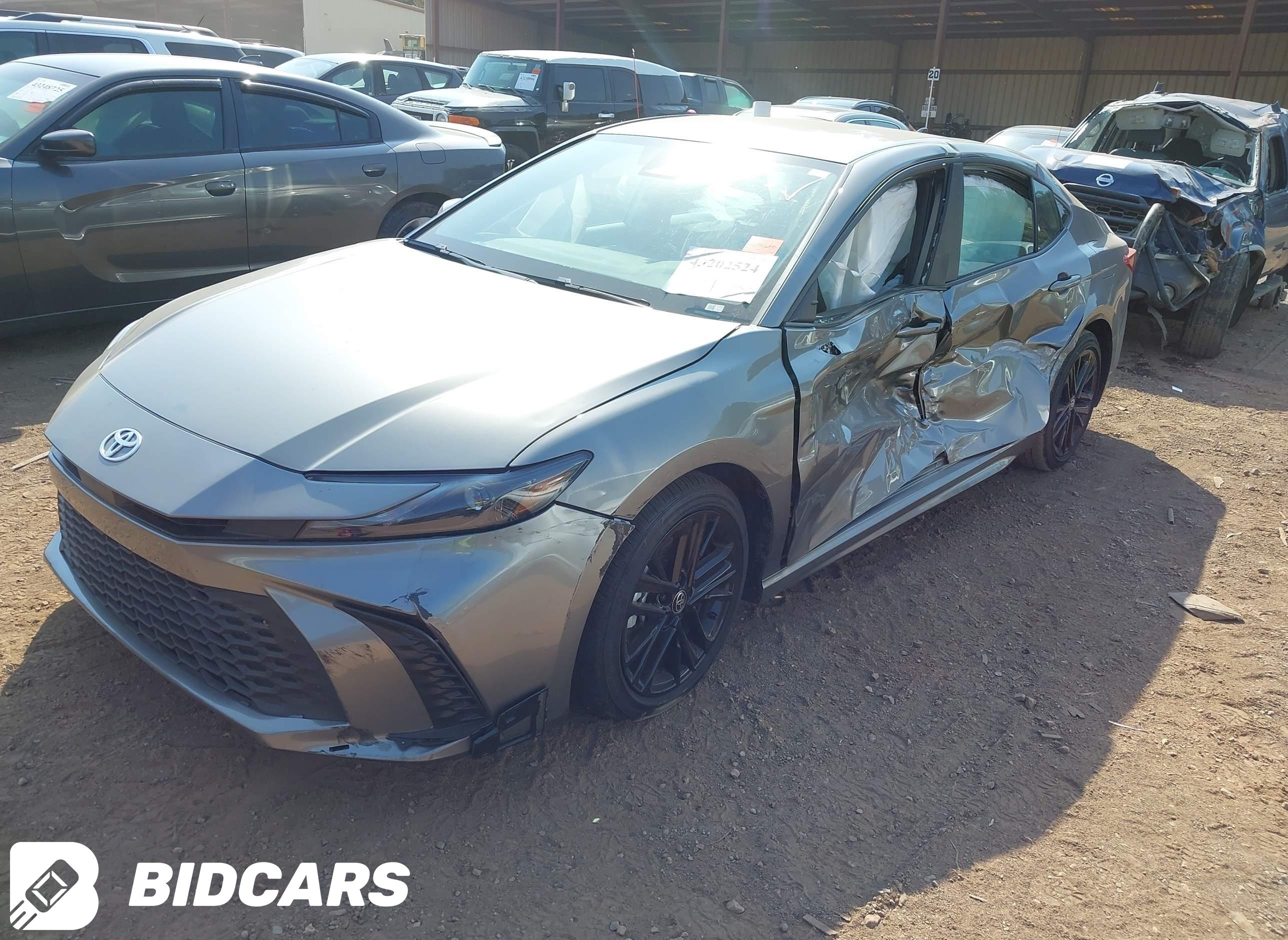 2025 Toyota Camry, SE