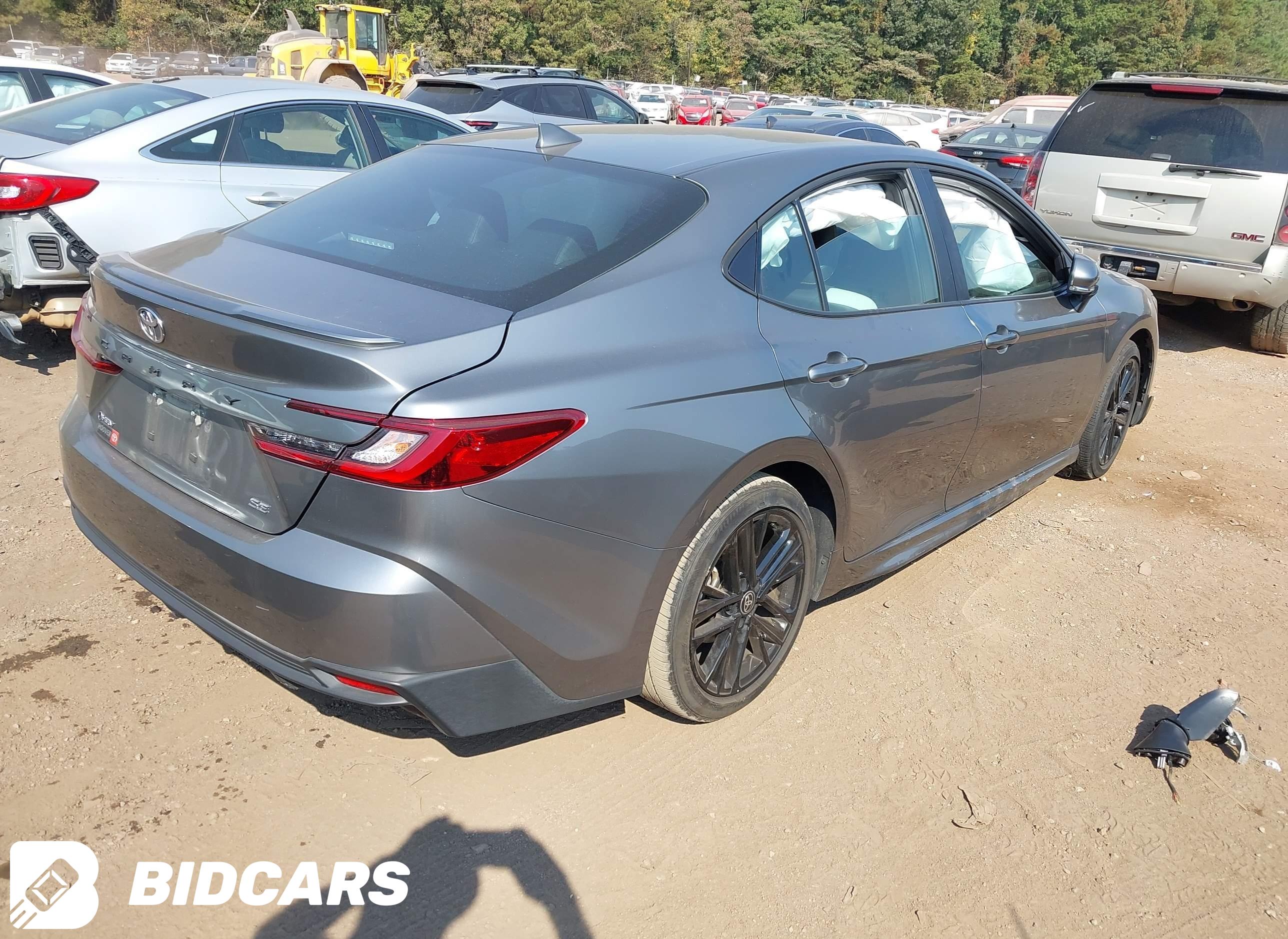 2025 Toyota Camry, SE